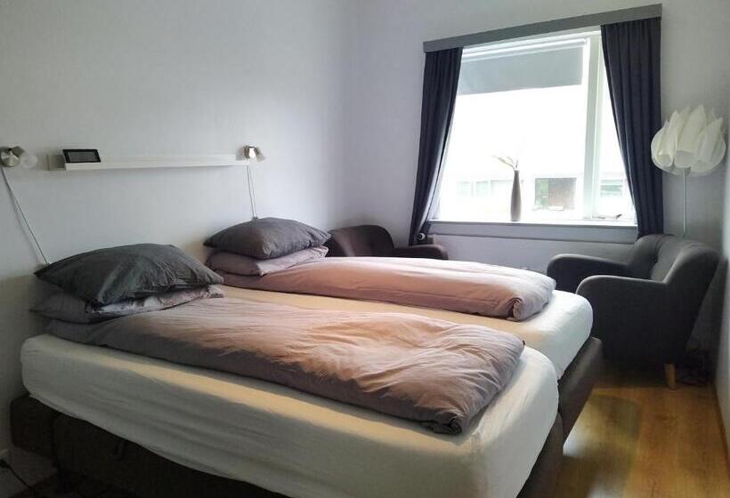 پانسیون Flateyri Guesthouse