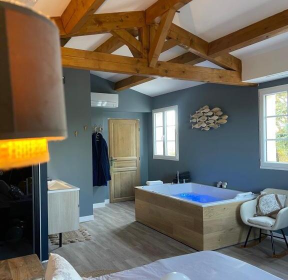 پانسیون Mas Hinaiti   Suite Romantique Avec Spa Et écran Géant De Cinéma