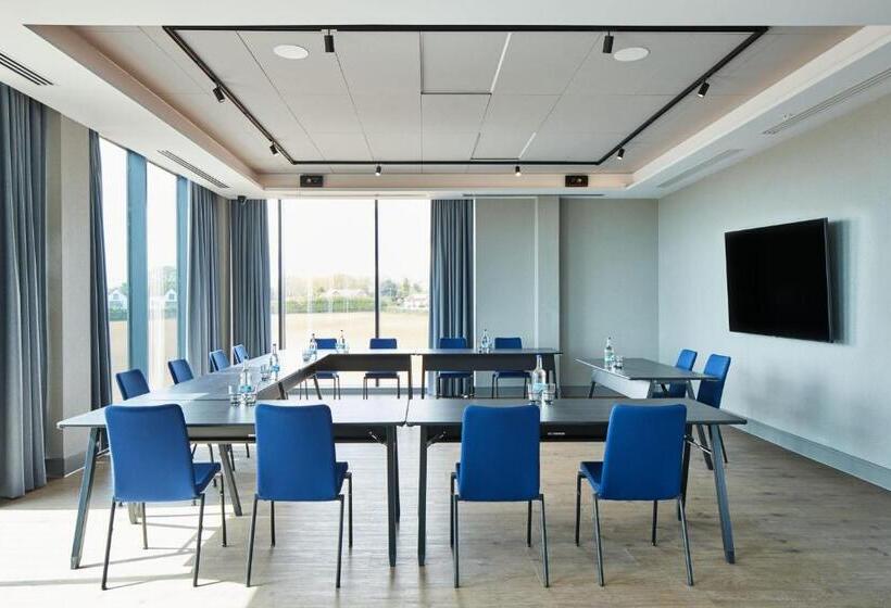 فندق Courtyard By Marriott Exeter Sandy Park