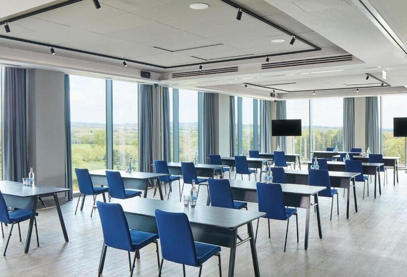 فندق Courtyard By Marriott Exeter Sandy Park