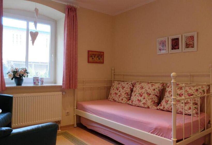 בית מלון כפרי Ferienwohnung Innenhof