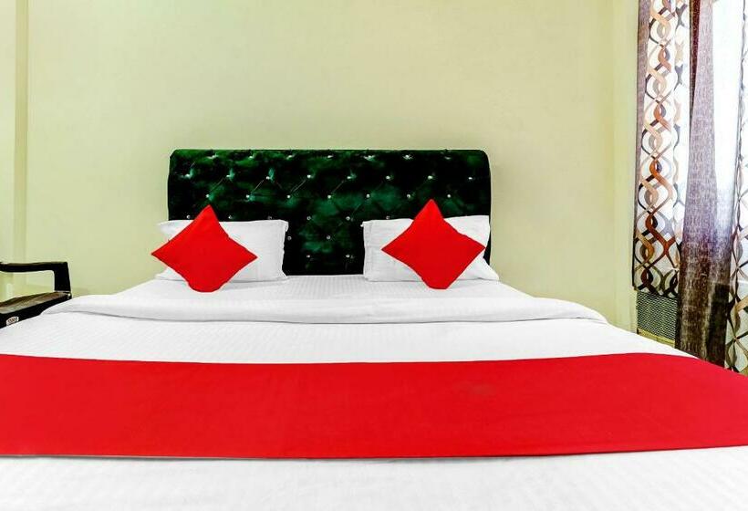 فندق Oyo 83506 Delhi Guest House