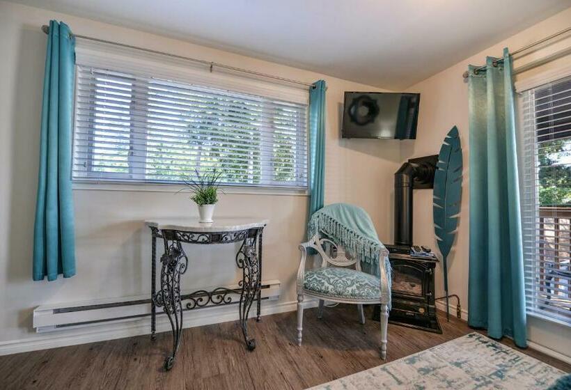 בית מלון כפרי Raven Point Inn