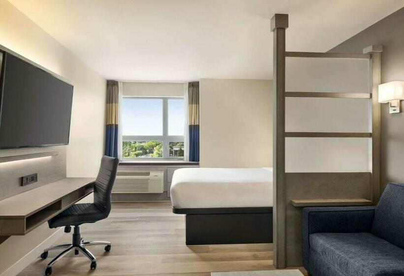 Microtel Inn & Suites Dorval Qc