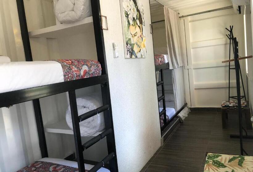 پانسیون Hostal Bon Hábitat