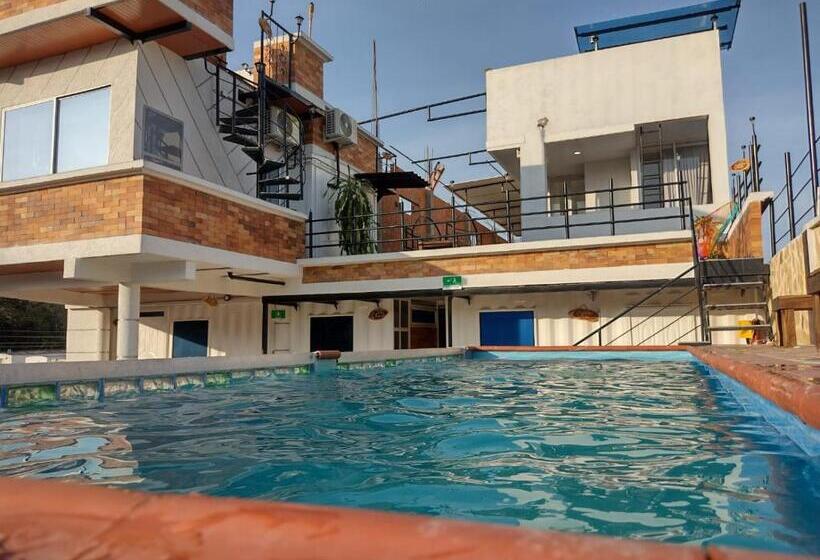 פנסיון Hostal Bon Hábitat