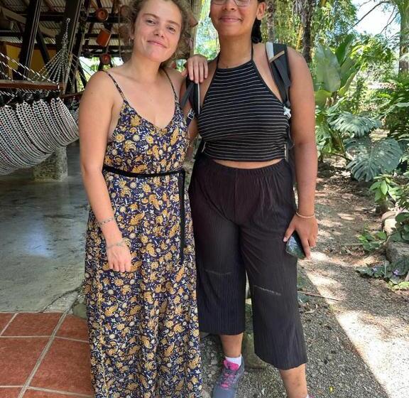 פנסיון Luminosa Uvita Hostel