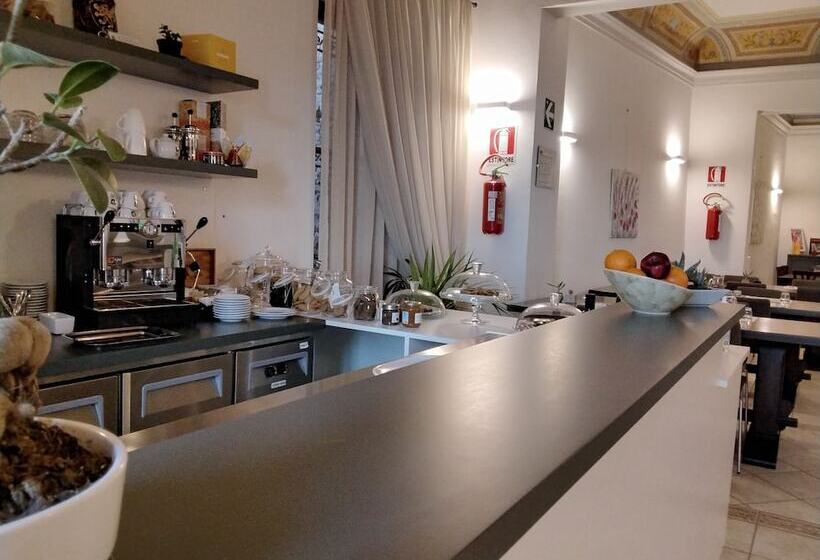 مبيت وإفطار La Corte Del Grillo   Residenza D Epoca
