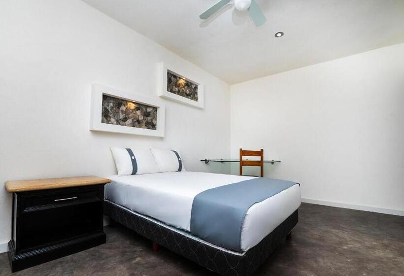 Capital O Hotel Joyma Suites, San Luis