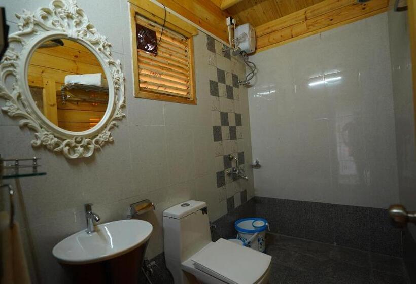 هتل Coastal Bay Inn By Gemstone Hospitality