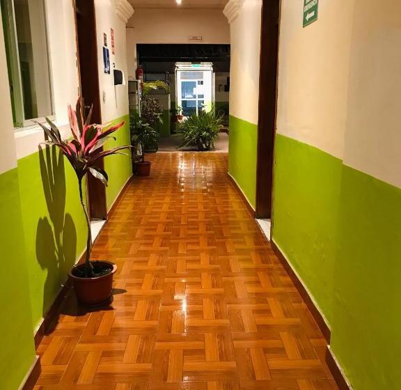 Accel Hotel La Quinta