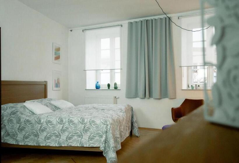بنسيون Boutique Hotel U Zvonku