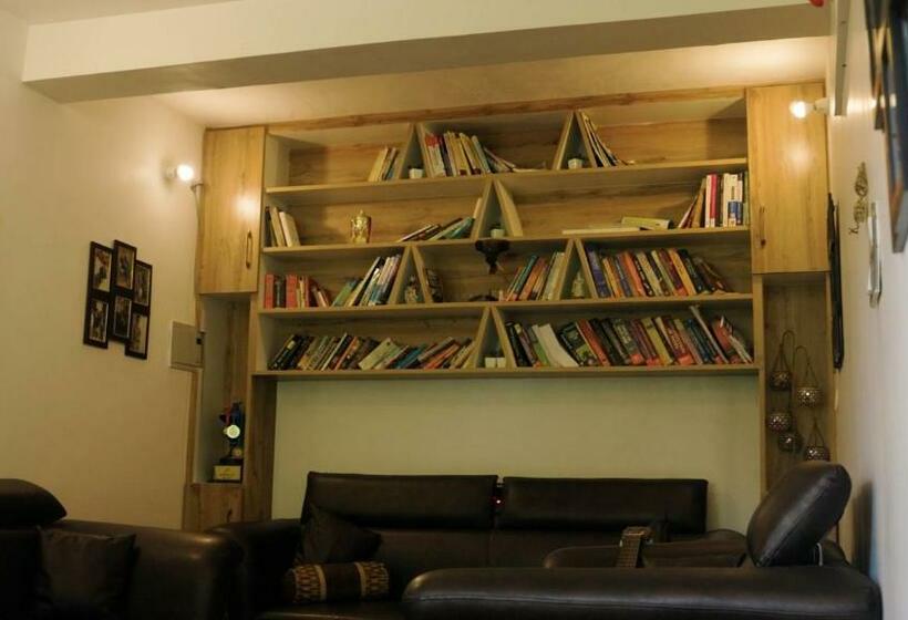 פנסיון Tatva Veda Homestay & Hostel