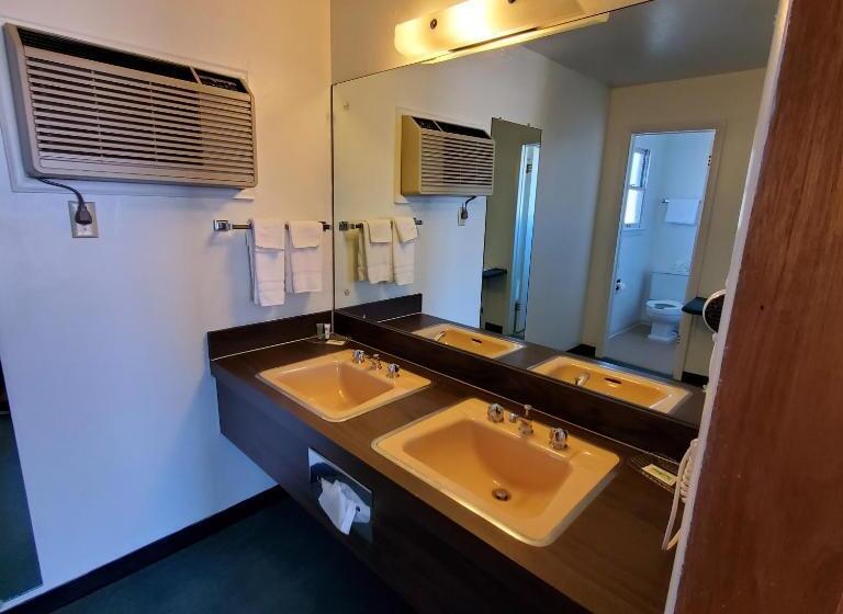 Robin Hood Motel