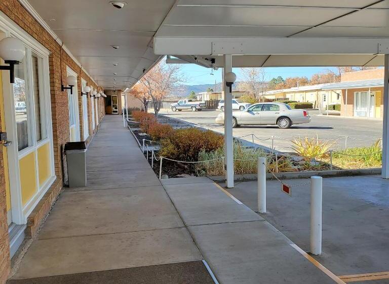 Robin Hood Motel