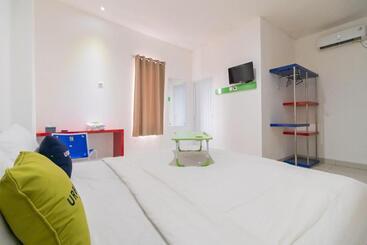 Urbanview Hotel Ephe Palembang