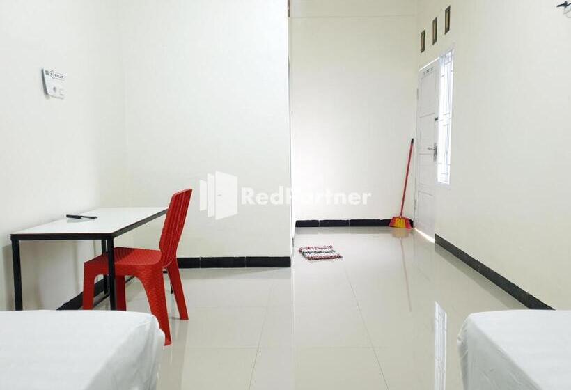 فندق Boarding House Syariah Mm Bone Redpartner