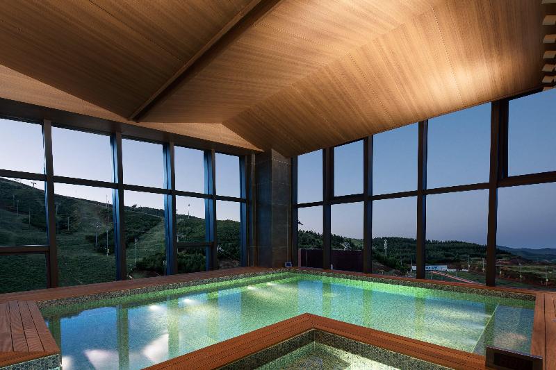 هتل Crowne Plaza Chongli Resort, An Ihg