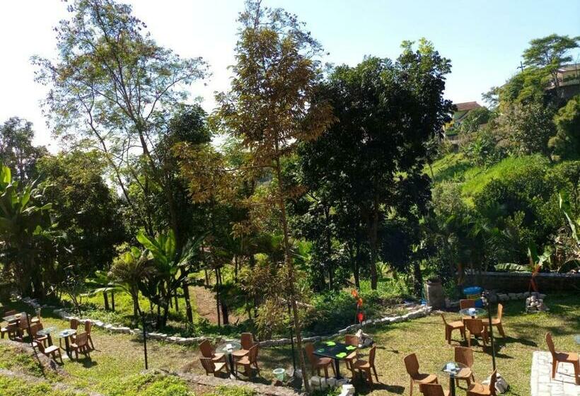 בית מלון כפרי Pondok Wisata Jaden Trawas Mojokerto