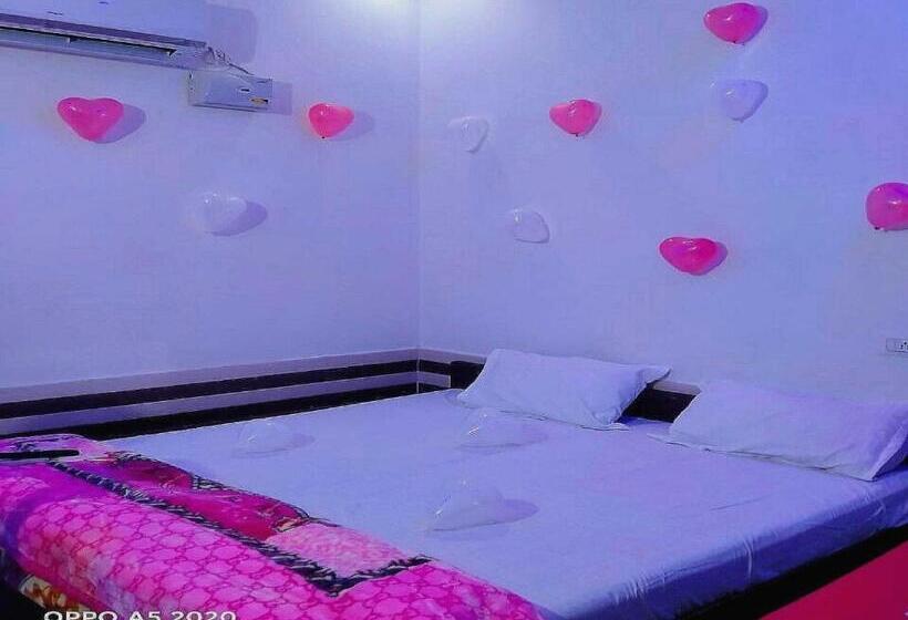 בית מלון כפרי Pop 83301 Suresh Chand