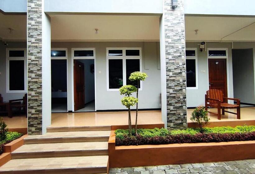 هتل Reddoorz Syariah Near Alun Alun Purwokerto 2