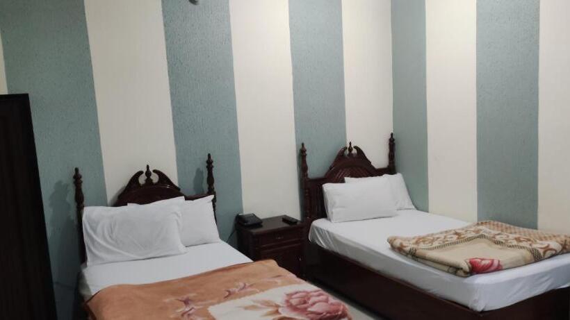 هتل Shelton Palace