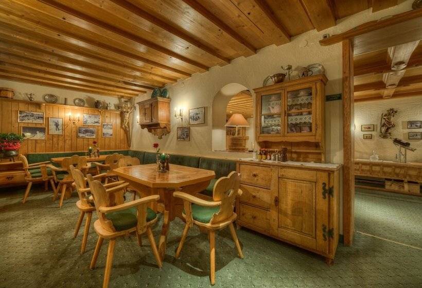 پانسیون Chalet Arlberghöhe