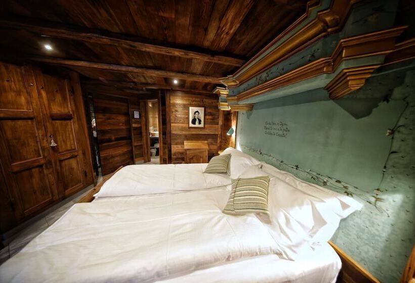 פנסיון Café Quinson Relais De Charme