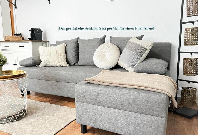 مبيت وإفطار Modern Room With Netflix In Porta Westfalica