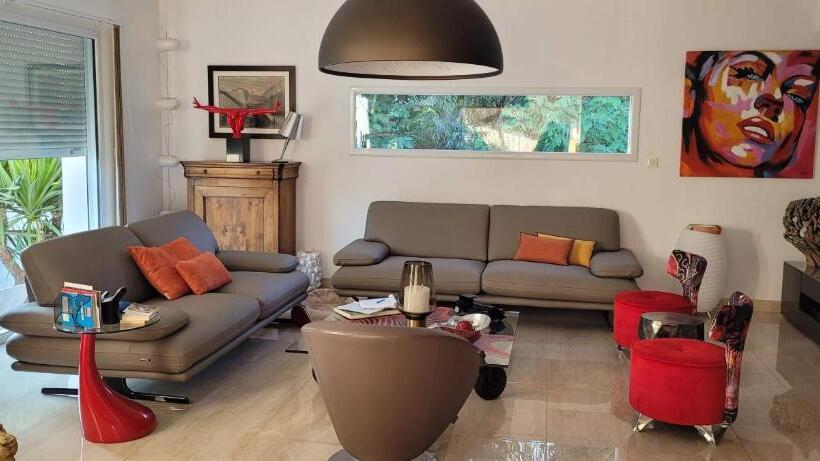 مبيت وإفطار Villa La Valentine 1