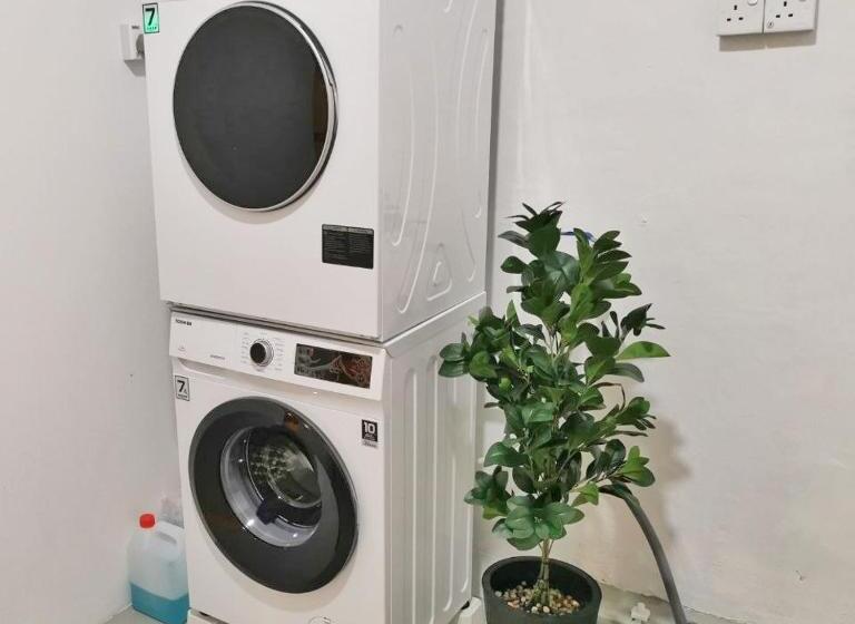 هتل کپسول The Cocoon Capsule