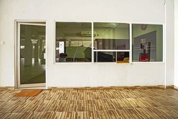 هتل Oyo 3443 Rd Kost2