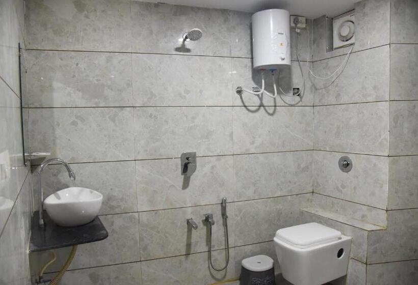 Отель Rajpath Inn