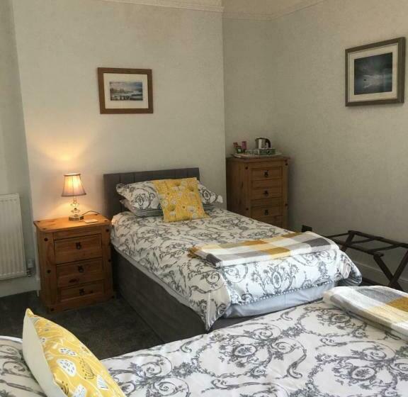 פנסיון Cookshayes Country Guest House