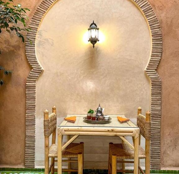 پانسیون Riad Amnay