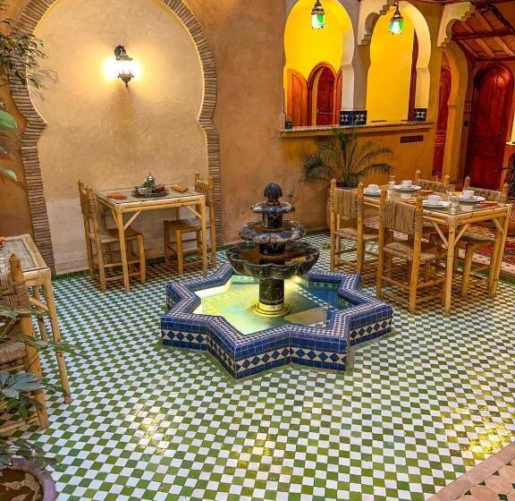 پانسیون Riad Amnay
