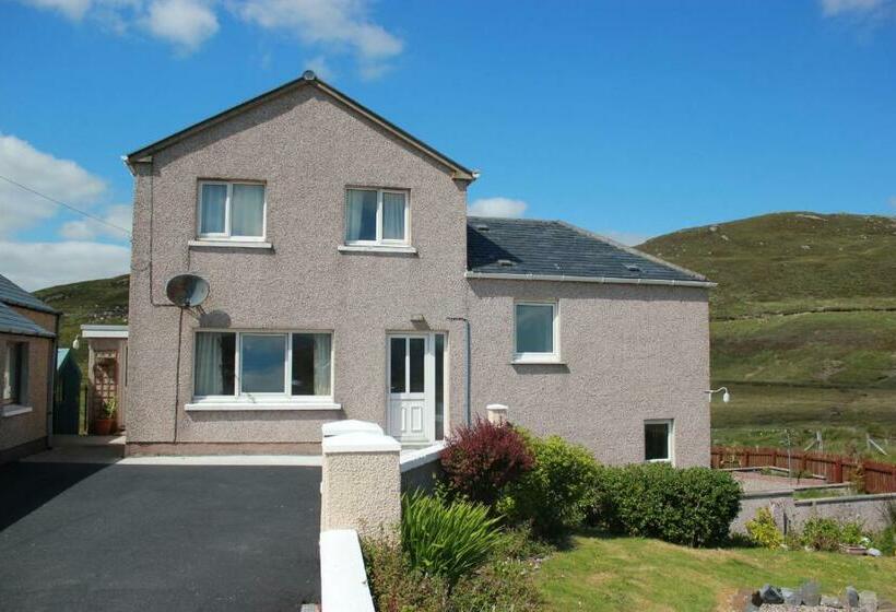 تختخواب و صبحانه 73 Westend, Balallan, Isle Of Lewis