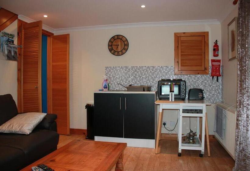 تختخواب و صبحانه 73 Westend, Balallan, Isle Of Lewis