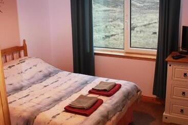 تختخواب و صبحانه 73 Westend, Balallan, Isle Of Lewis