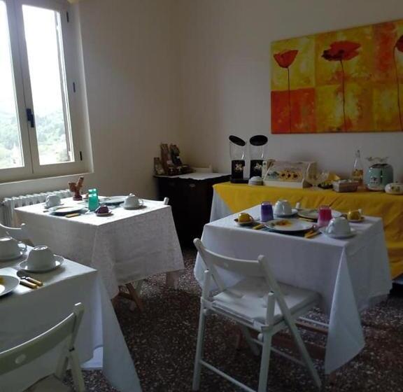 مبيت وإفطار Il Girasole ...at Andorus  House