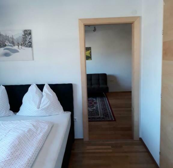 مبيت وإفطار Privatzimmervermietung Wiederkehr