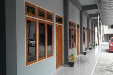 هتل Pondok Wisata Dan Restoran Elim