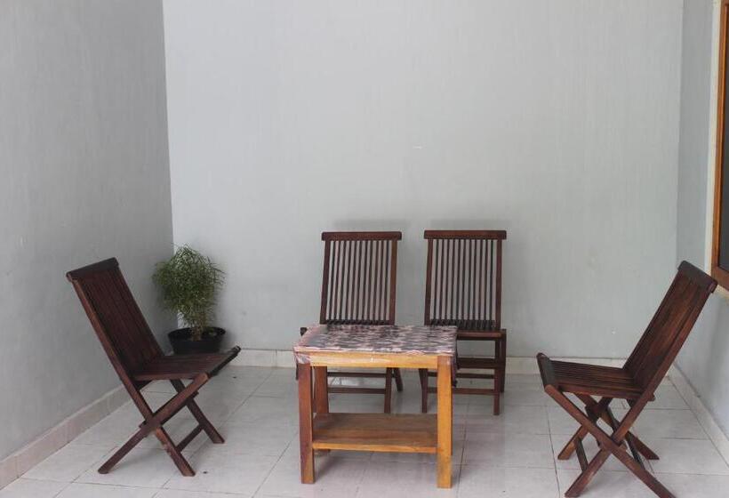 هتل Pondok Wisata Dan Restoran Elim