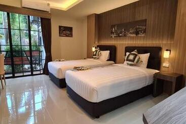 هتل The Room Boutique