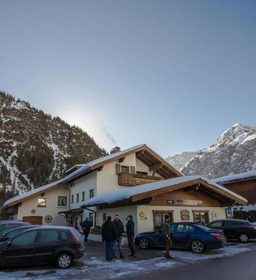 پانسیون Haus Guentli