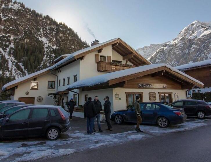 پانسیون Haus Guentli