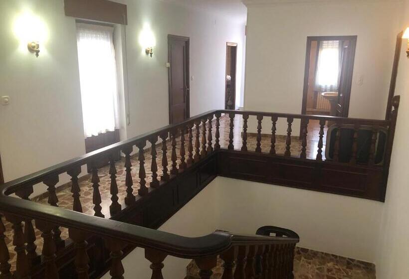 פנסיון Home Sancle