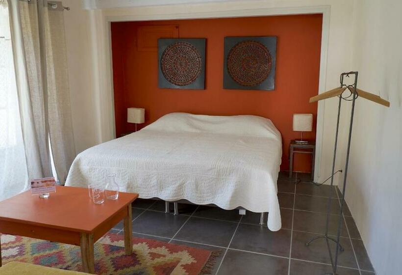 مبيت وإفطار Le Clarou