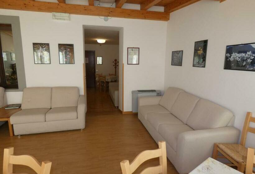 فندق Albergo Pineta