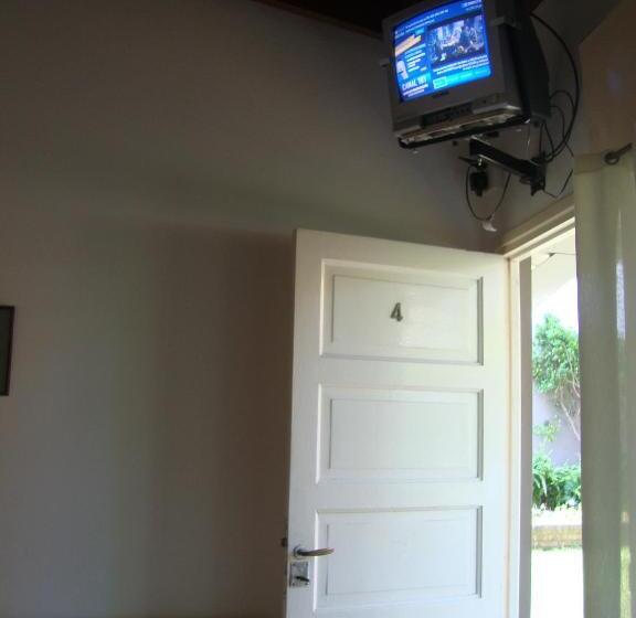 هتل Hospedaje Acacia